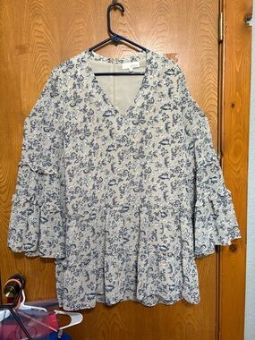 Pinch Cream and Blue Floral V-Neck Peplum Tunic